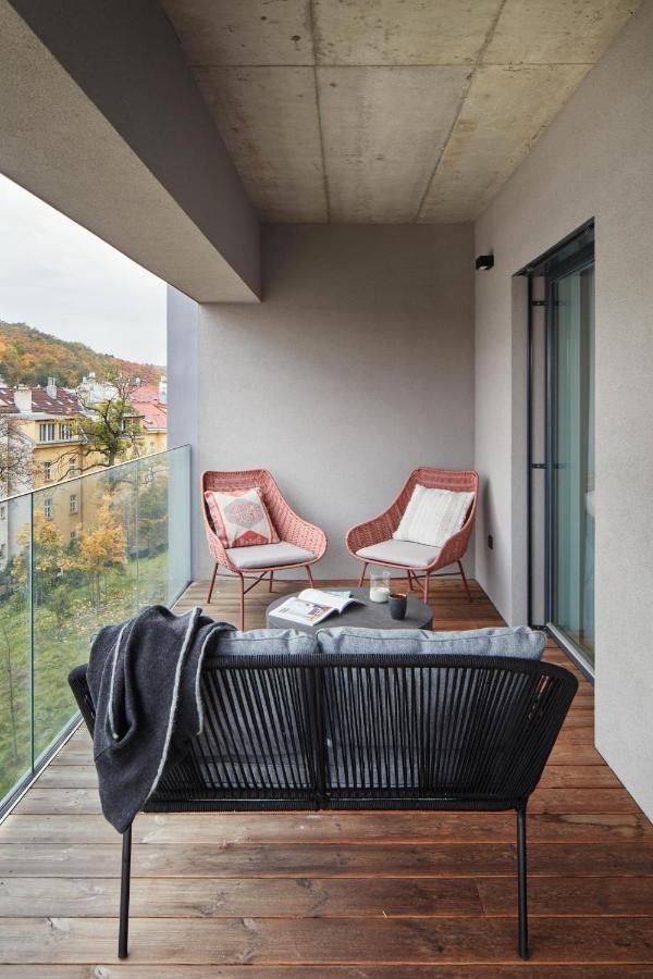 Prague Days - Designer Apts - Garage - Terrace - Easy City Access Экстерьер фото