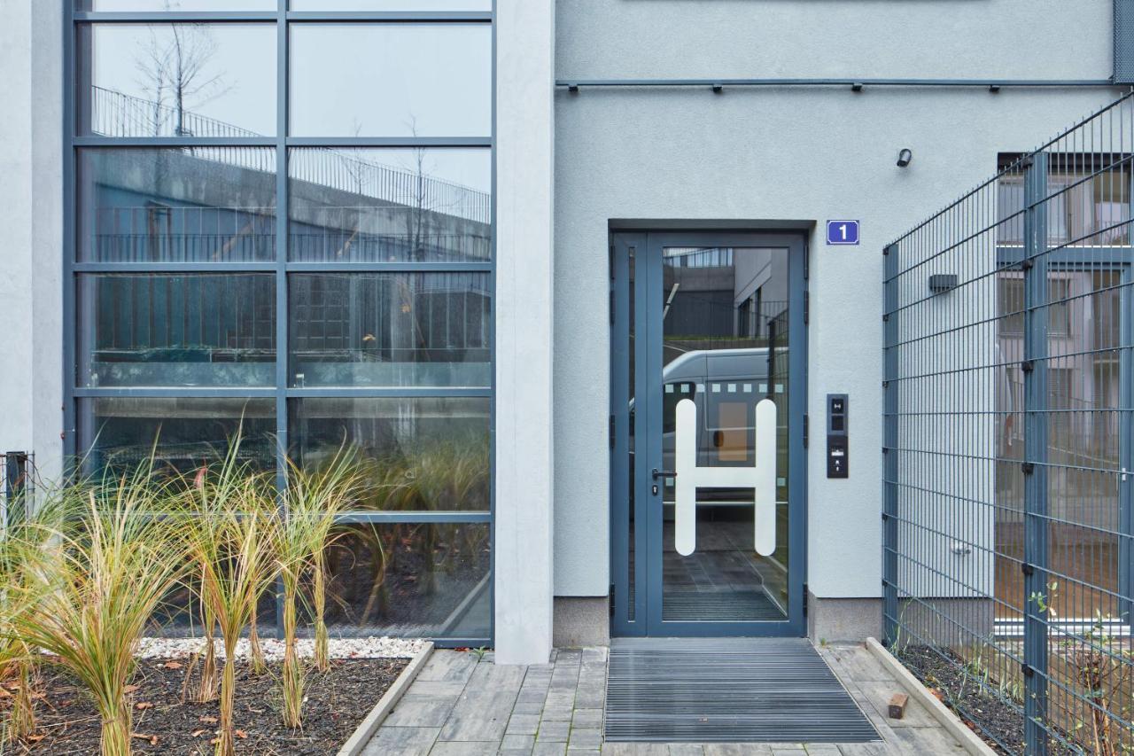 Prague Days - Designer Apts - Garage - Terrace - Easy City Access Экстерьер фото